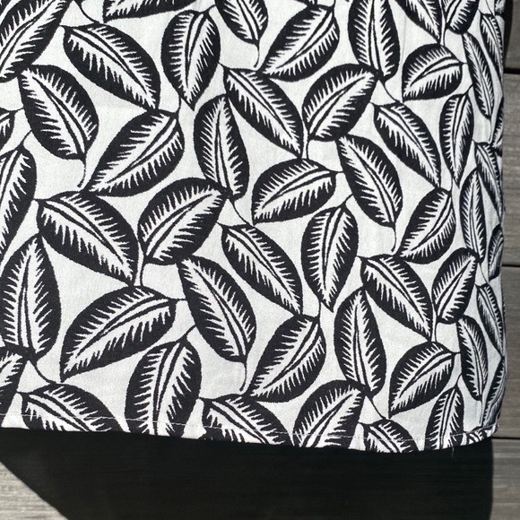 Ann Taylor Leaf Print Flutter Sleeve Shirt M - Picture 5 of 9